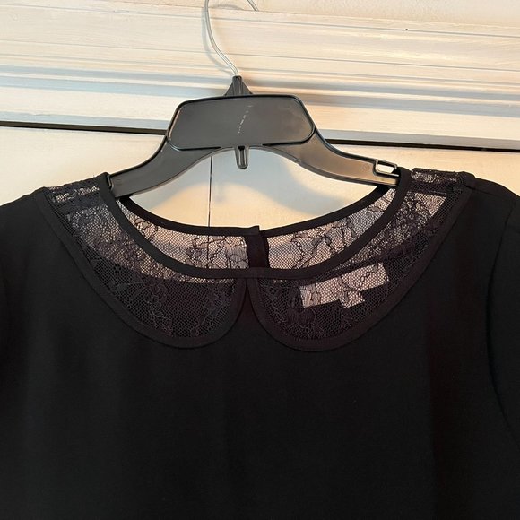 Ann Taylor LOFT Black Cap Sleeve Blouse - Lace Faux Collar - M - Picture 2 of 4